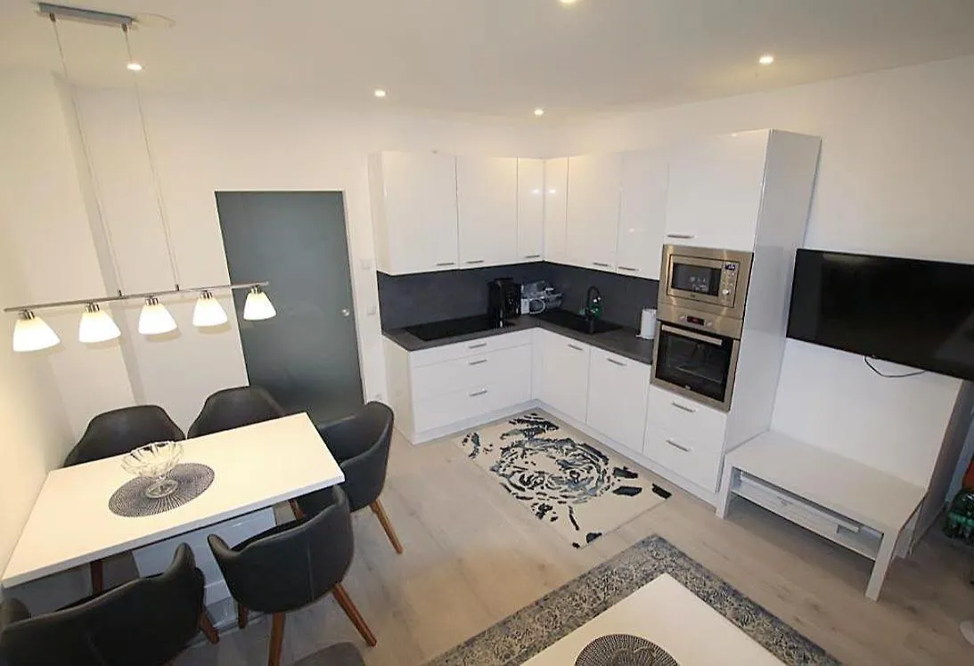 Theresa Tiana Apartman Bécs