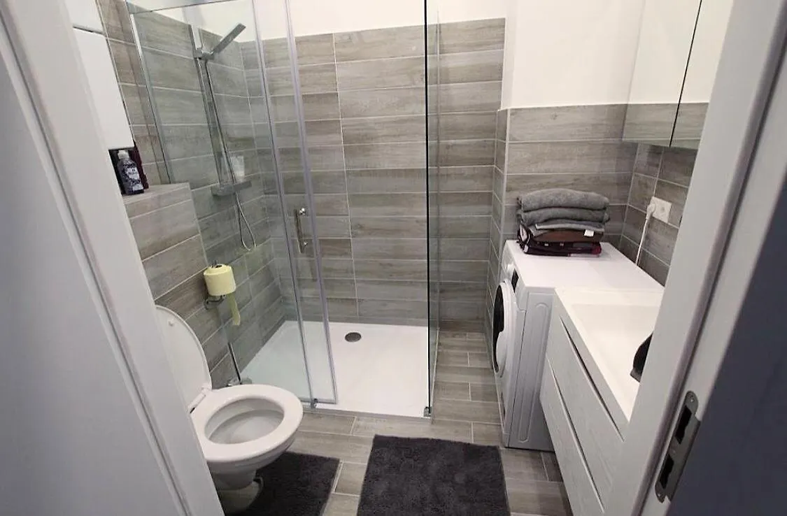 Theresa Tiana Apartman Bécs